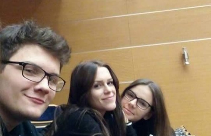 received_812294302246889